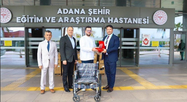 Adana Şehir Eğitim ve Araştırma Hastanesi’ne İş İnsanından Önemli Destek: 100 Tekerlekli Sandalye Bağışlandı