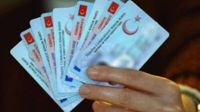 Türkiye'de ehliyet alma yaşı düzenlendi.